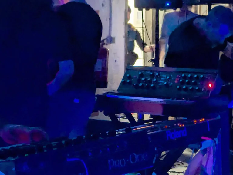 Sintetizador analogico Roland